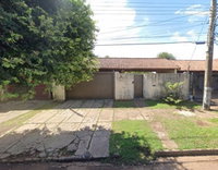 Casa com 4 quartos, garagem e portão eletrônico no Centro