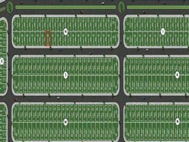 Lote com 240m² em Jardim Botânico I