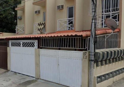 Casa com 2 Quartos e Garagem em São Gonçalo