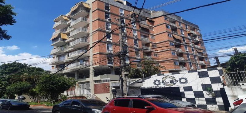 Apartamento com 1 quarto, 1 banheiro e 1 vaga de garagem