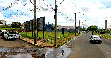 Sobrado e edícula com 145,44m² - Terreno 300m² em Uberlândia/MG