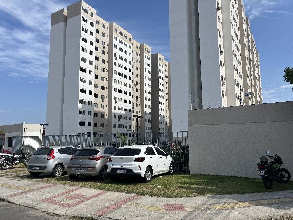 Apartamento com 2 quartos em Fortaleza
