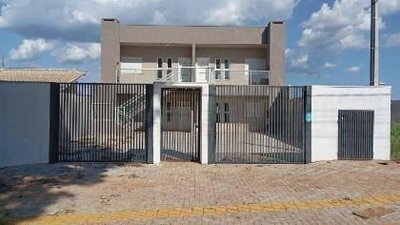 Casa com 2 Quartos e 1 Vaga em Condomínio