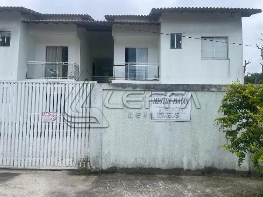 Apartamento com 1 varanda, 101 m²