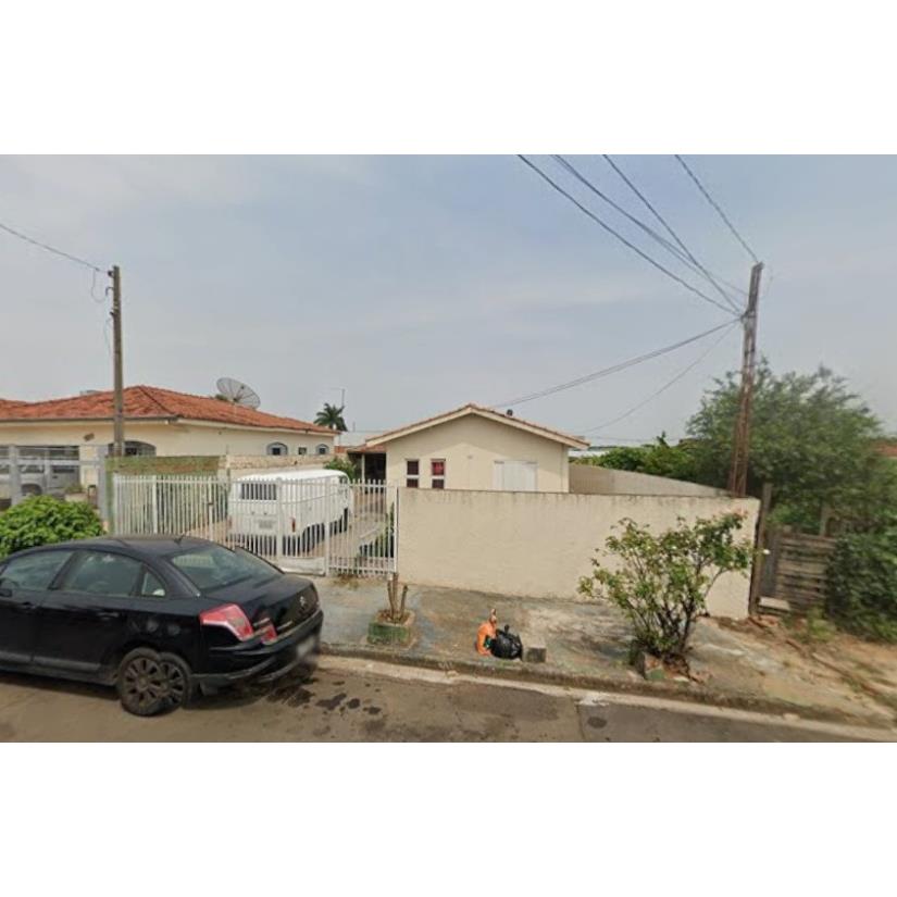 Casa com 140m², 2 quartos, 1 banheiro, ocupada