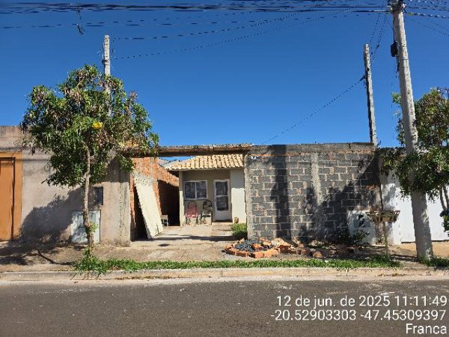 Casa com 2 quartos, 46,05m², terreno 160m², desocupada