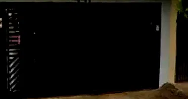 Casa em Leilão com 3 Quartos e 2 Banheiros