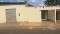 Casa com 3 quartos, 2 banheiros, 224m² construída, ocupada