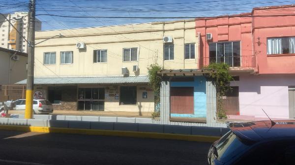 Sala comercial com 74,55 m², 2 banheiros, ideal para investimento