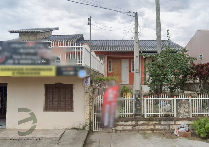 Terreno com residência mista, 3 quartos, 1 banheiro, 357m²