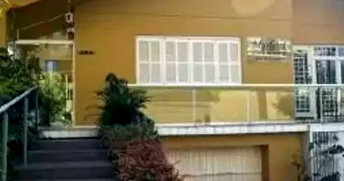 Sala Comercial Ocupada com 88,73m² de Área Construída