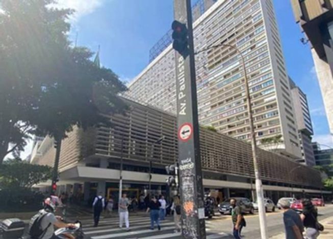 Sala comercial desocupada na Av. Paulista, 347m²