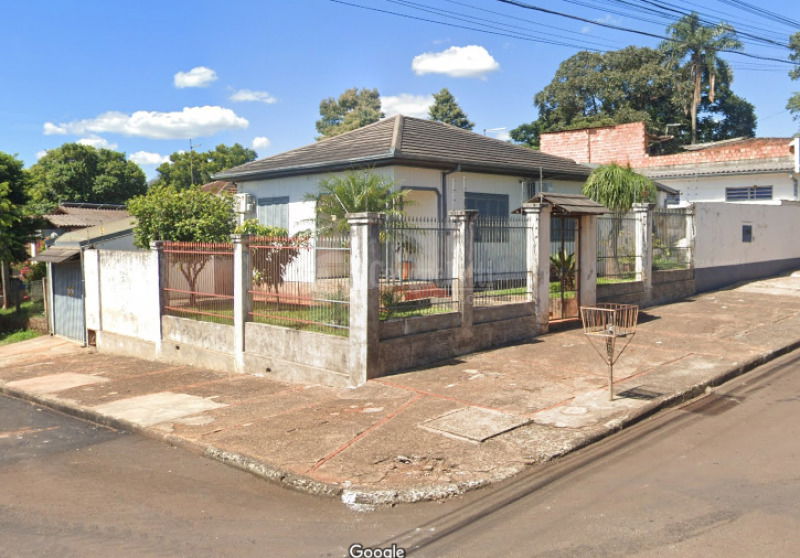 Casa com Ponto Comercial na Esquina - Ijuí/RS
