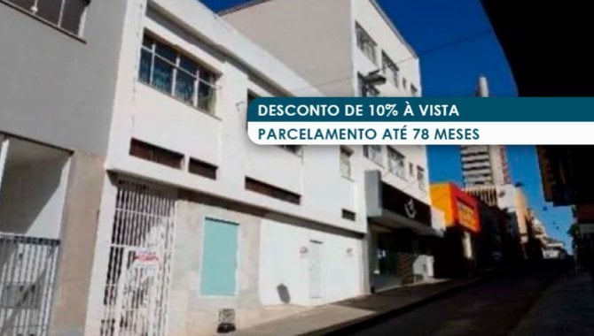 Prédio Comercial desocupado com 456 m² de área construída