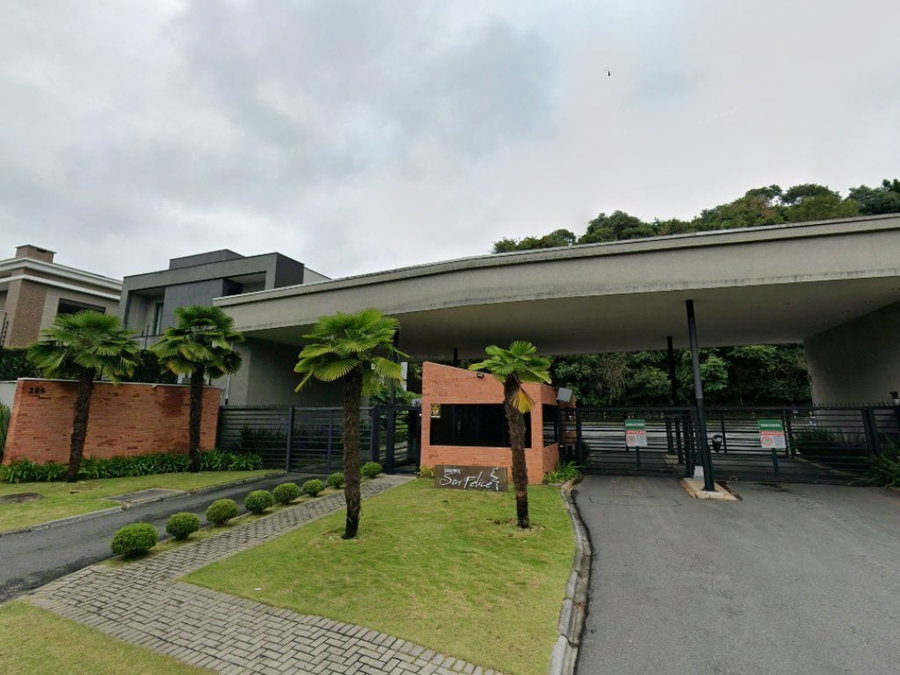 Casa com 275 m², 3 quartos, 2 banheiros, ocupada, em condomínio
