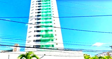 Espaçoso Apartamento de 106m² com 2 Vagas e Quartos, Ocupado