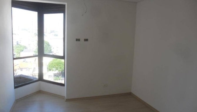 Apartamento duplex com 3 quartos, 3 banheiros e 3 vagas de garagem