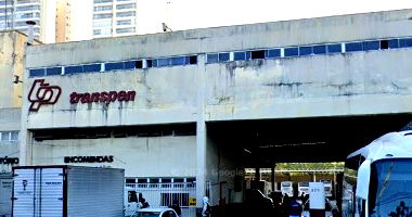 Imóvel Comercial com Garagem, 4.092m² terreno, 2.171m² construídos