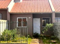 Casa aconchegante com 2 quartos e 1 vaga em Ponta Grossa