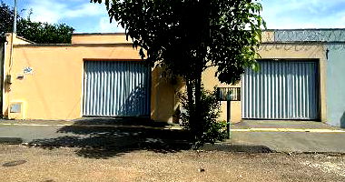 Casa com 2 Quartos e Área de Serviço em Goiânia