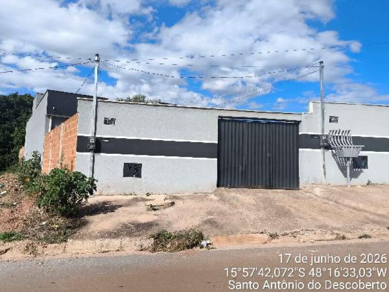 Casa com 2 Quartos e 1 Banheiro em Santo Antônio do Descoberto