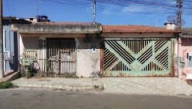 Casa com 2 quartos e 1 banheiro, 44 m², ocupada