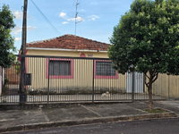 Prédio com 92,83m² de área construída e terreno de 260m²