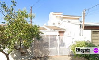 Casa com 2 Quartos, Suíte e Churrasqueira no Jd. Vale do Sol