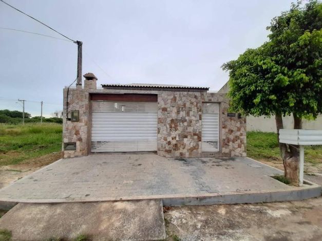 Casa em Campos dos Goytacazes com 3 quartos e 140m² de terreno