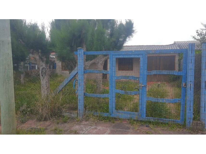 Casa Ocupada com 2 Vagas na Praia da Cidreira