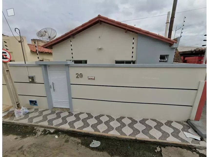 Casa Ocupada em Leilão com 49m² Construída