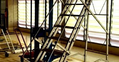 Escada em Alumínio e Equipamentos de Expedição