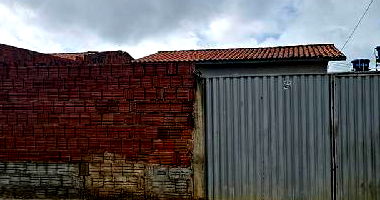 Casa com 2 quartos, 2 banheiros, 1 vaga e 50m² construída