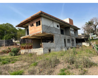 Terreno com Obra Inacabada em Itatiba - 911,82m²