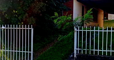 Casa 126m² Desocupada no Centro em Capitão Leonidas Marques/PR