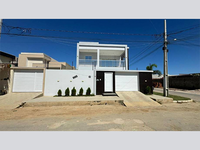 Casa com 3 quartos, 288,65 m² construídos, ocupada, 1 vaga