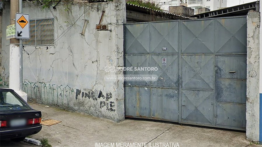Prédio comercial com 400m², ideal para investimento