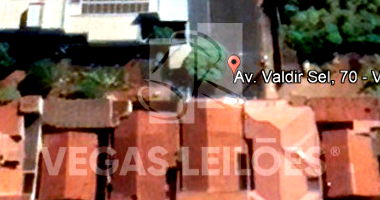 Terreno regular 372m² sem benfeitorias, desocupado