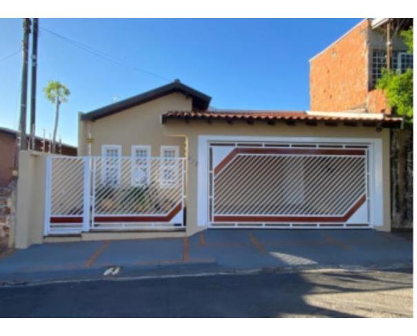 Casa com 2 quartos, 1 suíte, 133m² construídos