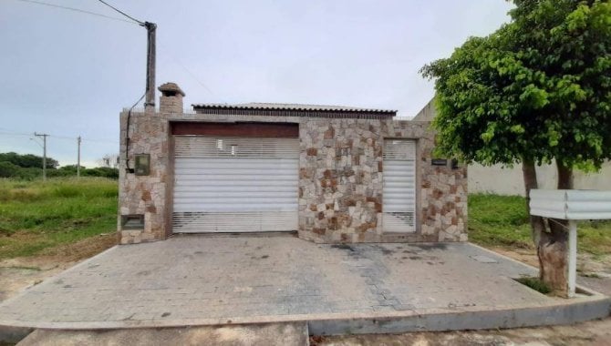 Casa com 3 quartos, 1 banheiro e 1 vaga de garagem, 84 m², ocupada
