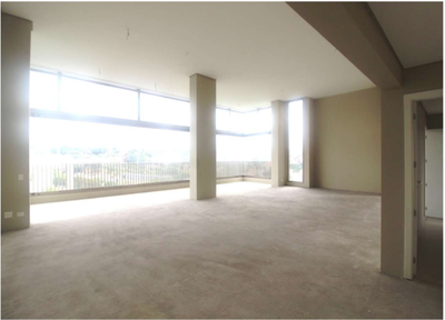 Apartamento de Alto Padrão com 4 Suítes e 6 Vagas