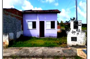 Casa com 2 Quartos e 1 Vaga em Estância-SE