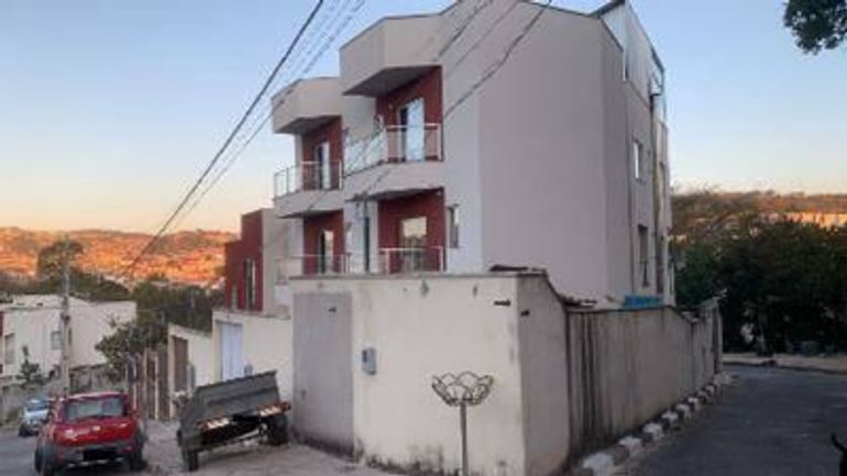 Casa em Eldorado, Ibirité - MG com 2 quartos e 1 vaga