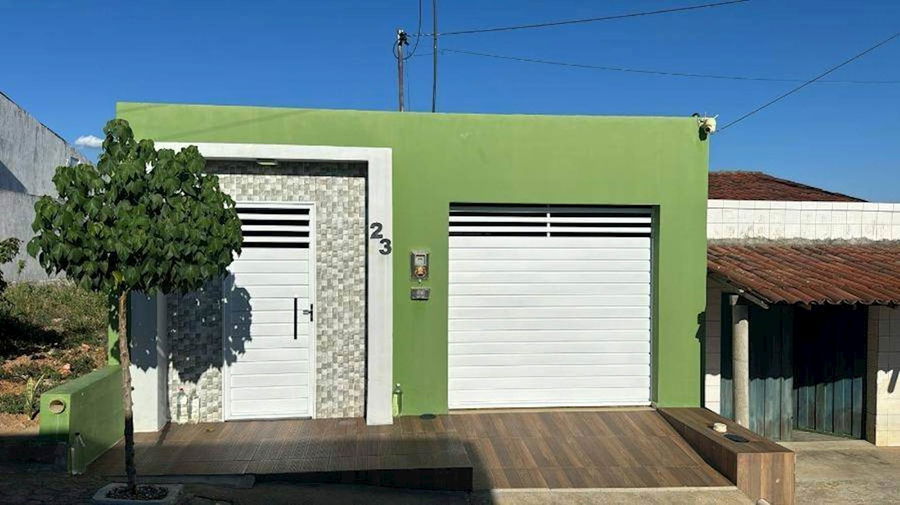 Casa Padrão com 3 Quartos e 1 Vaga em São José do Egito
