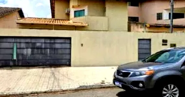 Sobrado Ocupado em Parque Anhanguera com 282,21m²