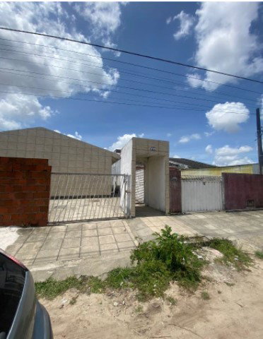Casa Residencial em Santa Rita - PB com 3 lances registrados