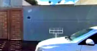 Casa com 3 quartos, 2 banheiros, 1 vaga, 140m² construída, imóvel ocupado