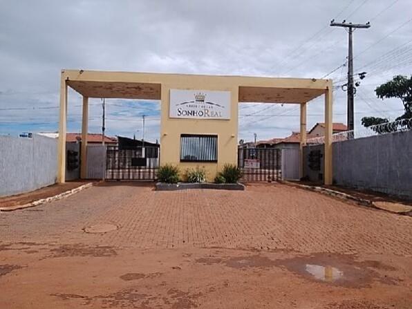 Casa com 2 quartos, 1 banheiro, 68,71m² área privativa, 1 vaga