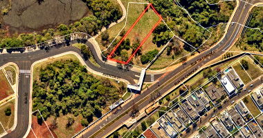 Terreno Amplo em Uberlândia com Potencial de Desenvolvimento