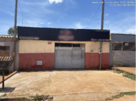 Casa com 2 quartos, 49,8m², terreno 210m², desocupada